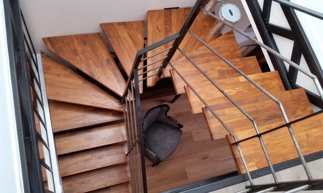 escalier design loft industriel bois